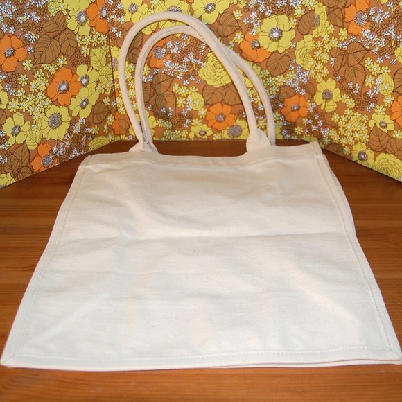 FOSSIL White Canvas large new TOTE BAG - Picture 2 of 3